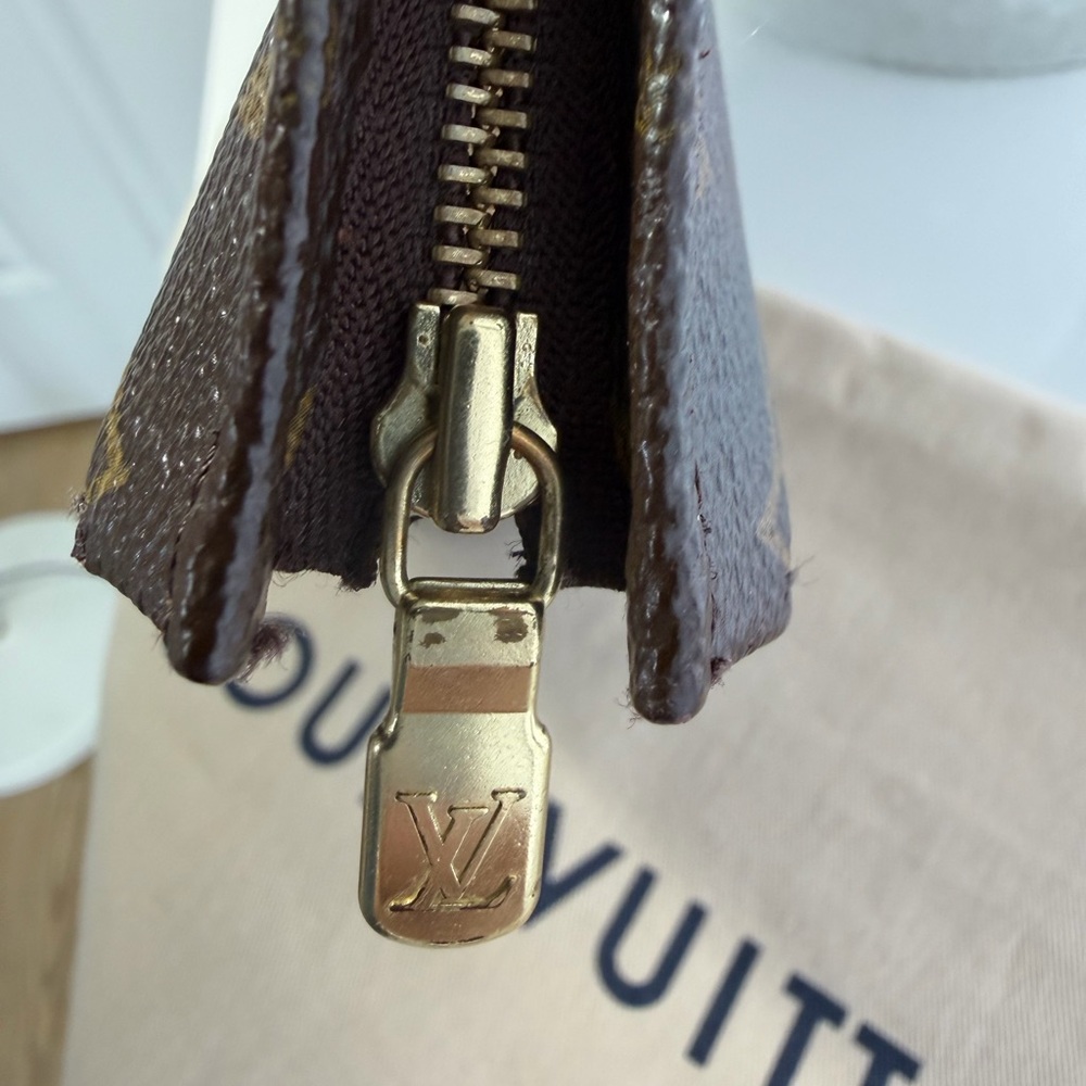 Authentic Louis Vuitton Monogram Canvas Toiletry 26 Pouch Clutch Handbag - Picture 13 of 17
